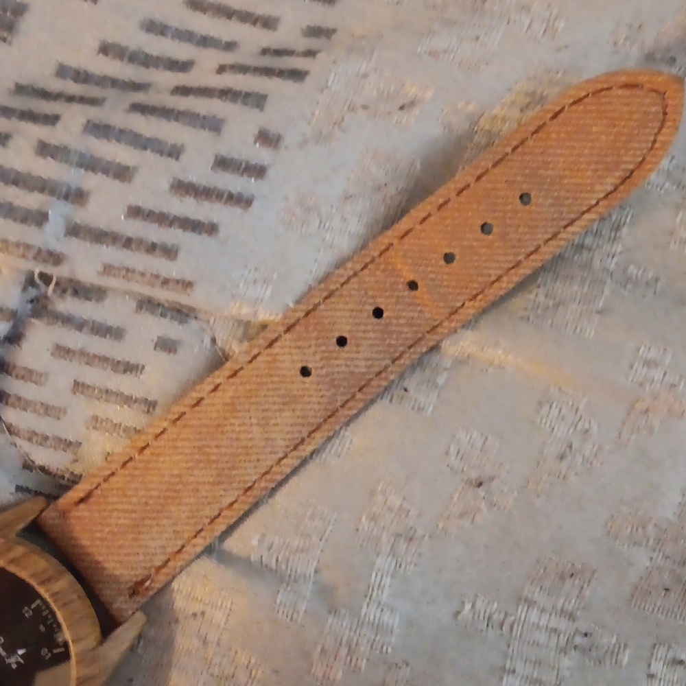 Lhou Liam Fa Watch - Picture 5 of 10
